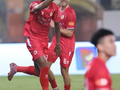 Alan Lập Hat-Trick, Công An Hà Nội Lật Đổ Ninh Bình Để Chiếm Ngôi Đầu V.League