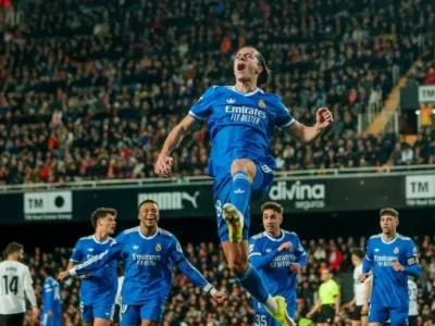 Mbappe Lập Công Phút Bù Giờ, Real Madrid Rượt Sát Nút Barca Trên Đỉnh Bảng Xếp Hạng La Liga