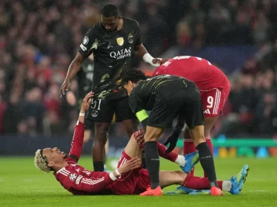 Sốc: Hugo Ekitike gặp chấn thương nghiêm trọng, Liverpool mất ‘vũ khí’ tối thượng trước PSG
