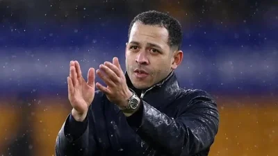 Liam Rosenior 'bùng nổ' sau chiến thắng Chelsea 3-1: 'Khởi đầu không thể tốt hơn!' 1